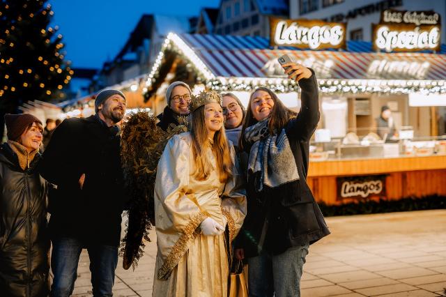 Christkind mit der Gruppe