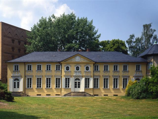 Blick vom Hofgarten auf das Italienisches Schlösschen 