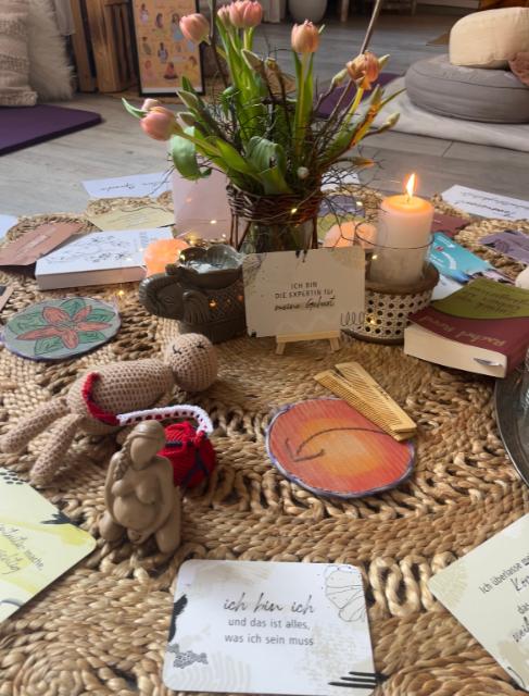 Kreismitte mit Utensilien meines Kurses