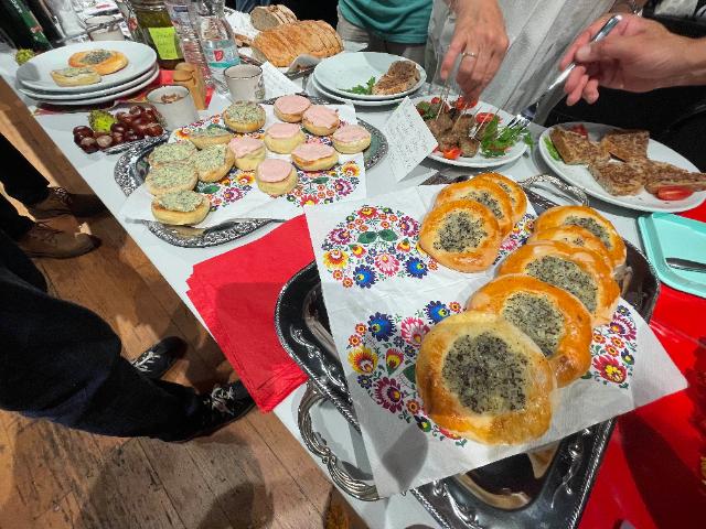 Spezialitäten aus vielen verschiedenen Ländern erwarten die Besucherinnen und Besucher des Herbstfestes, das der Internationale Zirkel in Bayreuth veranstaltet.