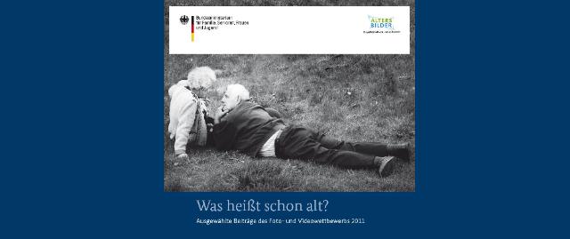 Ausstellungsplakat mit einem Seniorenpaar