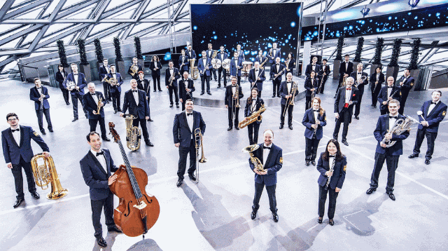 Das Polizeiorchester Bayern präsentiert sich.