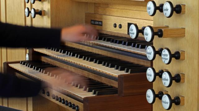 Orgel Tastatur seitlich