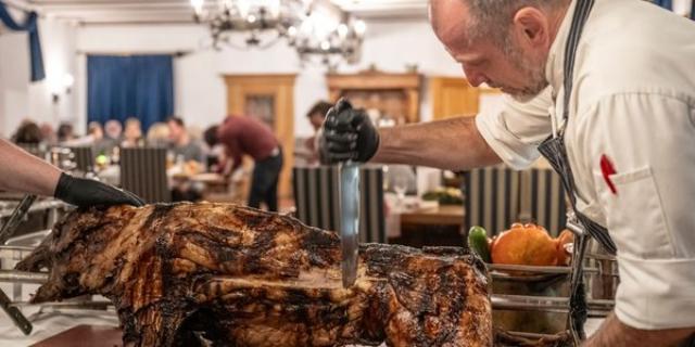 Wildschwein-Grillbuffet