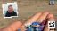 Eine Hand mit Mikroplastik vor einem Strand, Inserts mit dem SFB 1357 Logo und Dr. Sonja Oberbeckmann